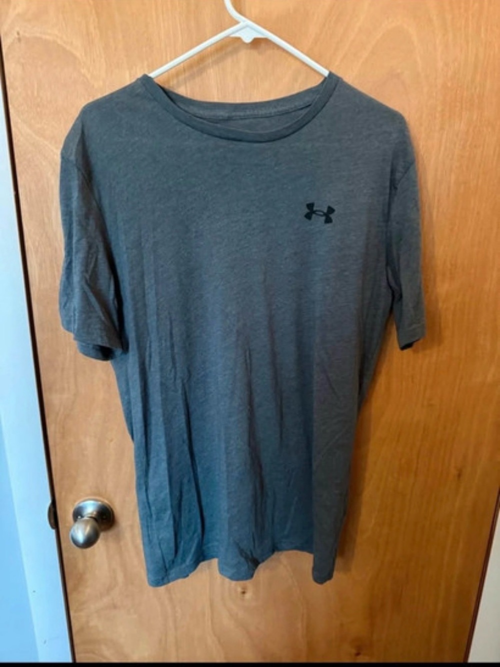 Under Armour Men's Heather Gray Short Sleeve Athletic Tee